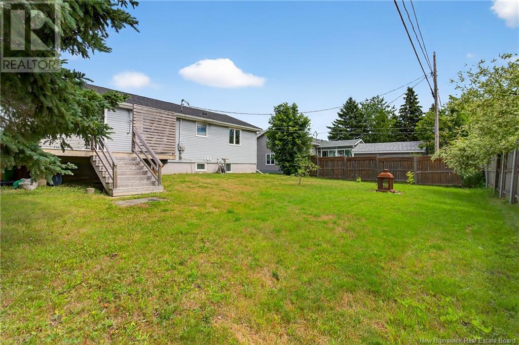 254 Chantal, Dieppe, New Brunswick  E1A 4X9 - Photo 4 - NB118460