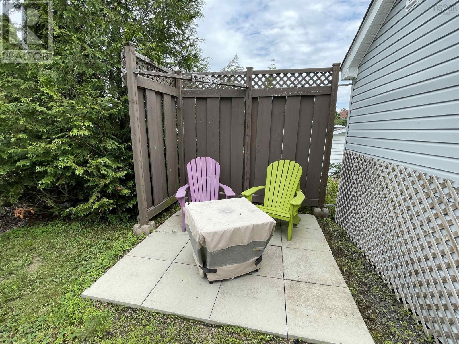 49 Sherbrooke Avenue, Bridgewater, Nova Scotia  B4V 4E8 - Photo 7 - 202516483