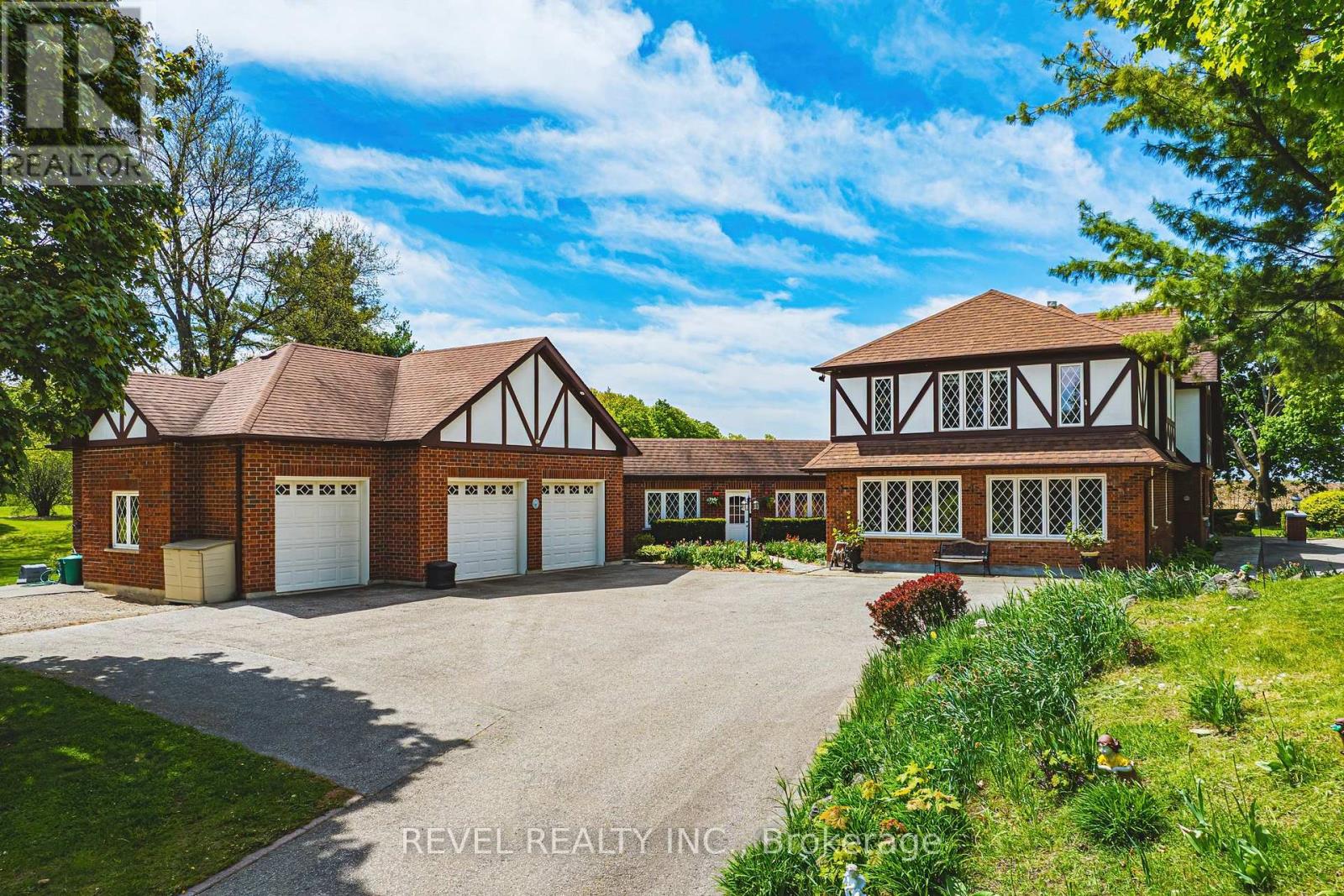 1194 20 SIDE ROAD, Milton, Ontario