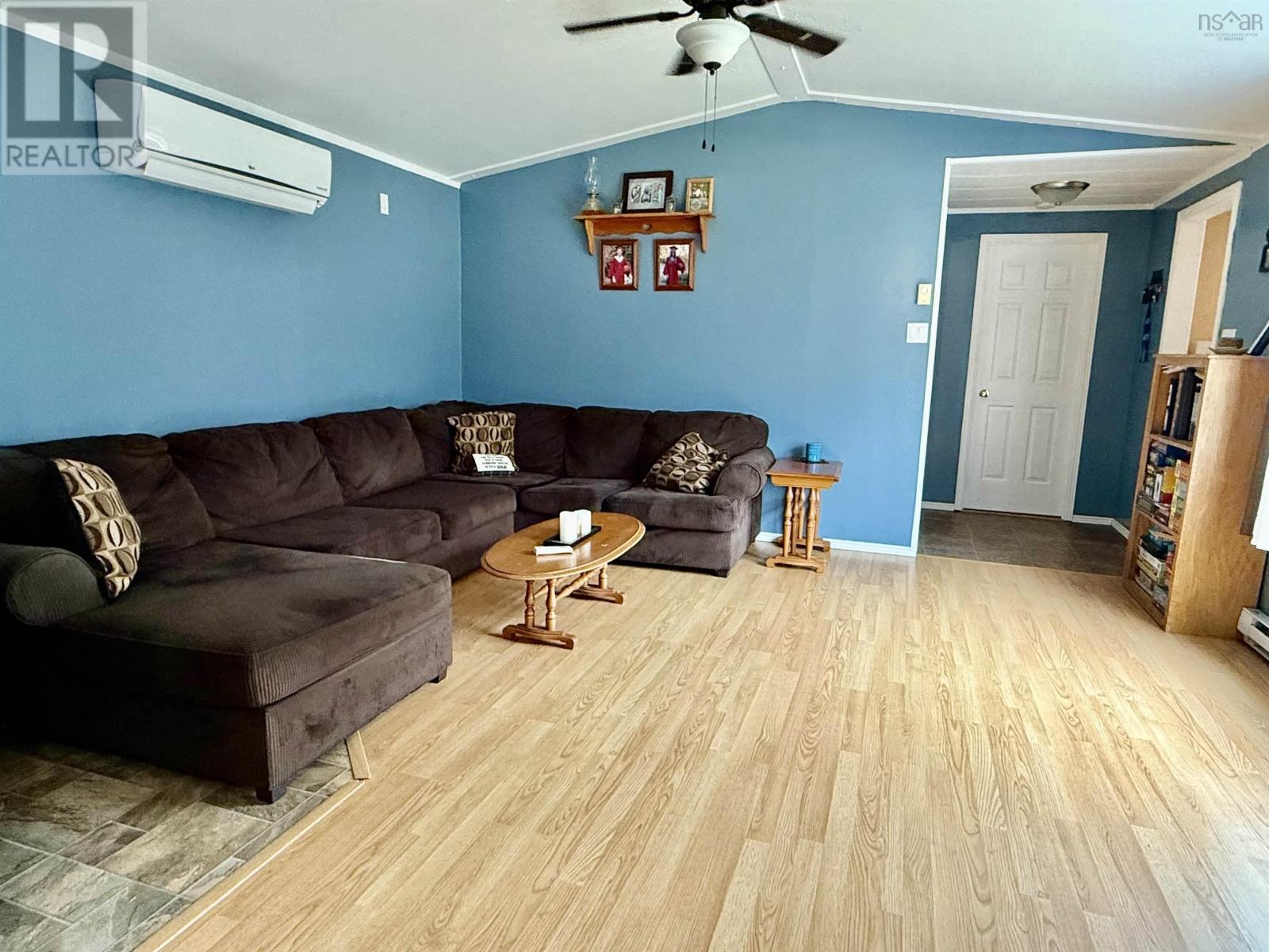 11 Forest View Drive, Barrington Passage, Nova Scotia  B0W 1E0 - Photo 12 - 202507816