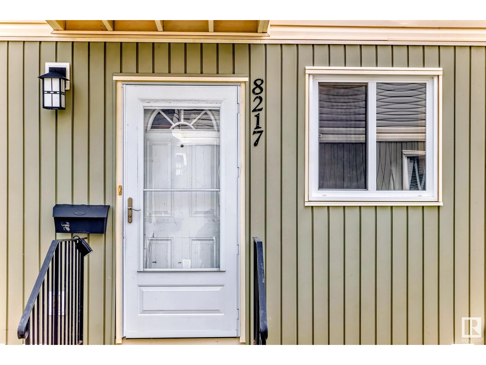 8217 182 St Nw, Edmonton, Alberta  T2T 1L2 - Photo 1 - E4449591