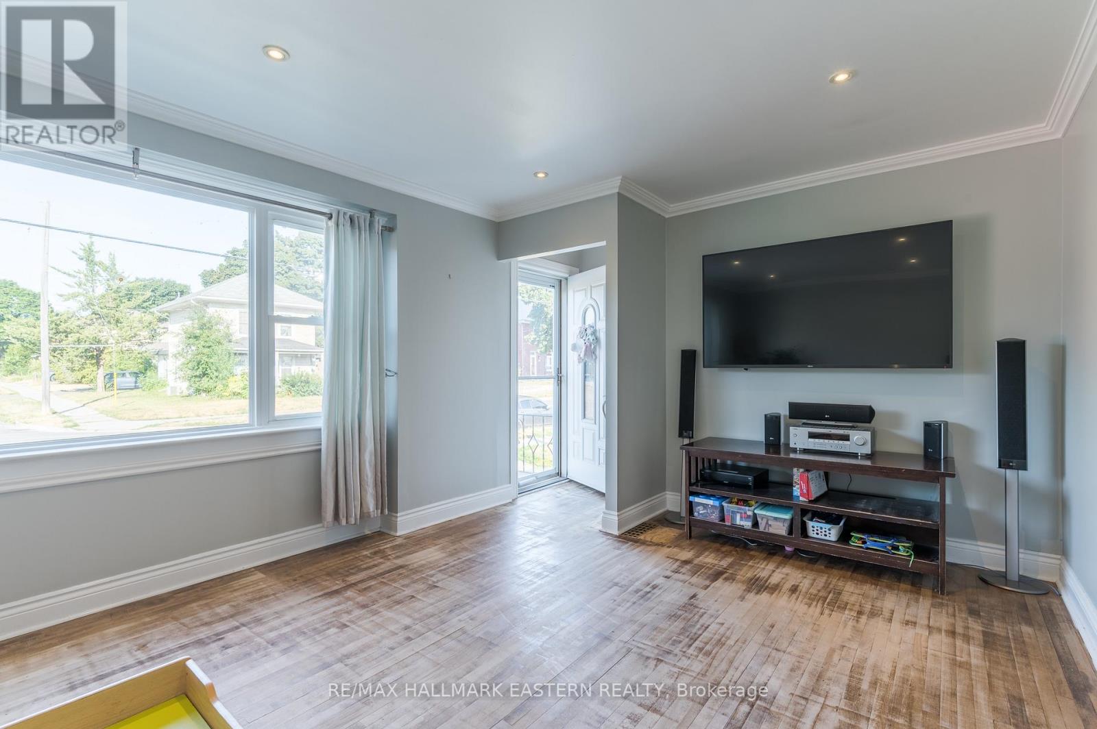 677 Armour Road, Peterborough East, Ontario  K9H 1Z5 - Photo 11 - X12306711