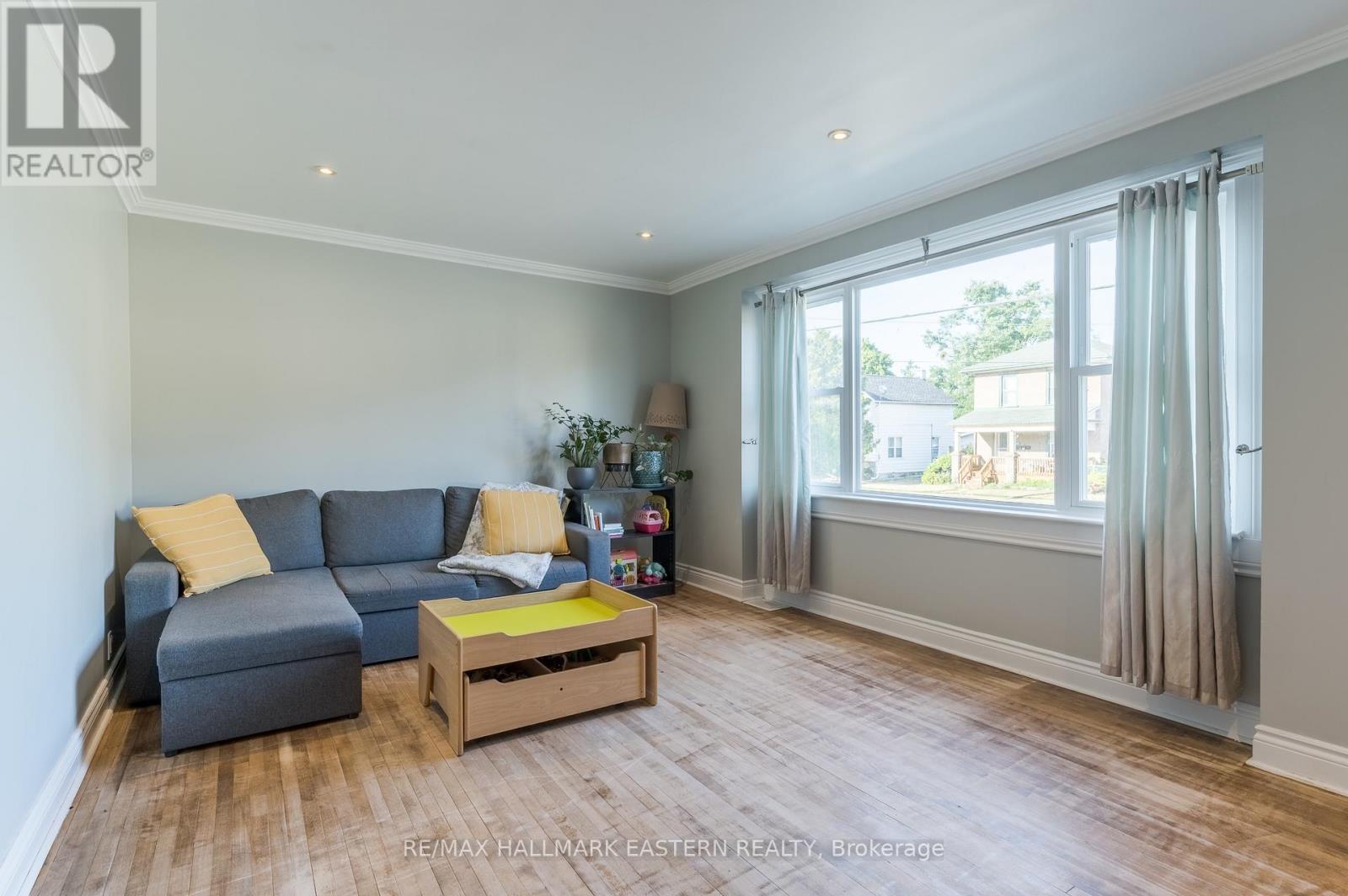 677 Armour Road, Peterborough East, Ontario  K9H 1Z5 - Photo 13 - X12306711