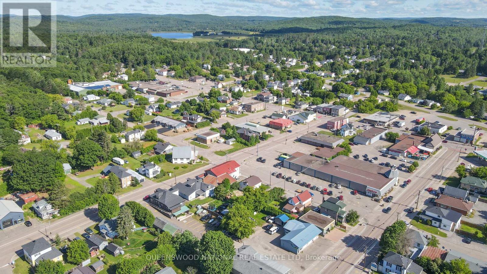 41 Inglis Street, Madawaska Valley, Ontario  K0J 1B0 - Photo 12 - X12306693