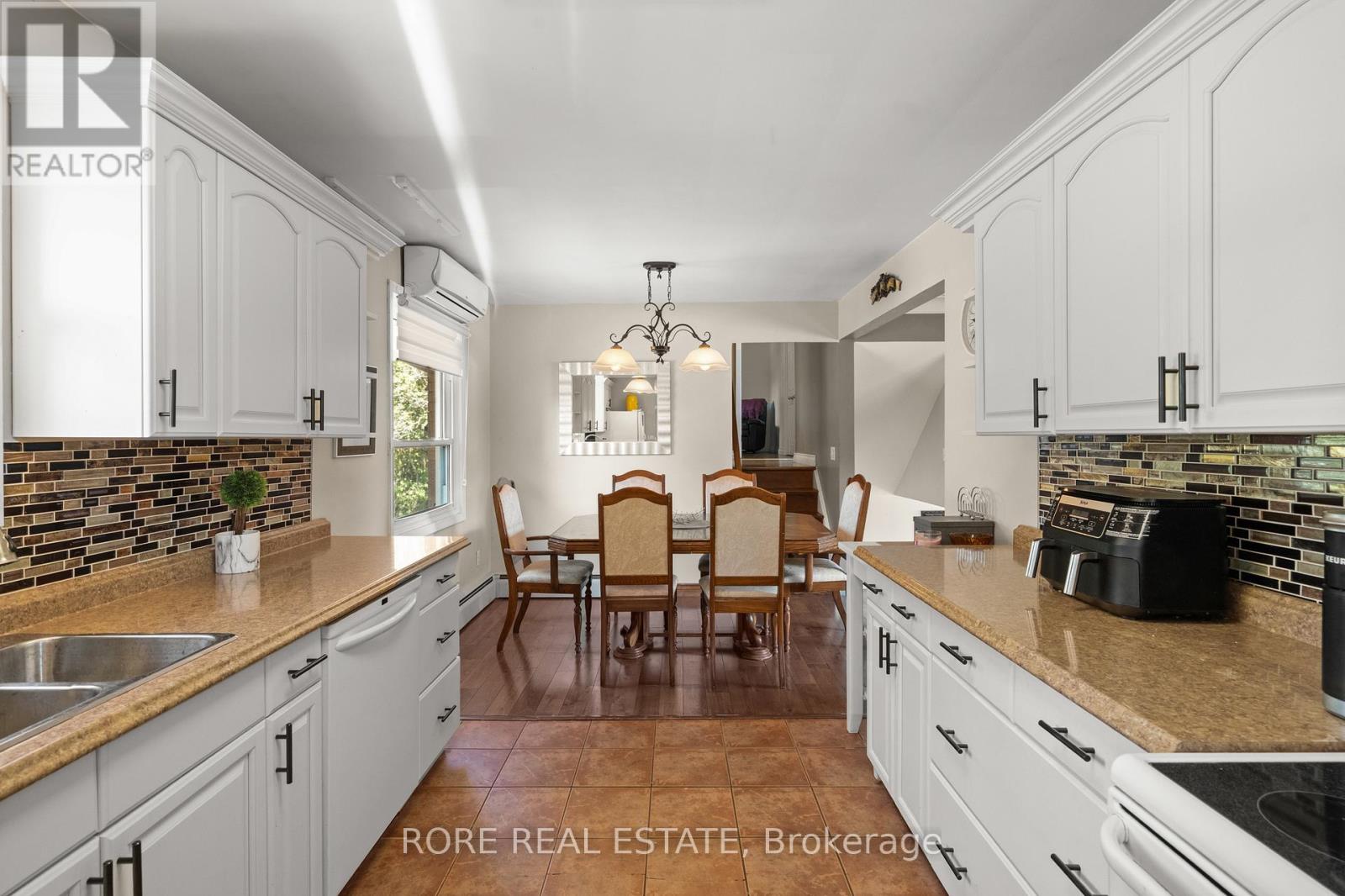 497 Clarence Street W, Port Colborne, Ontario  L3K 3H3 - Photo 13 - X12306744