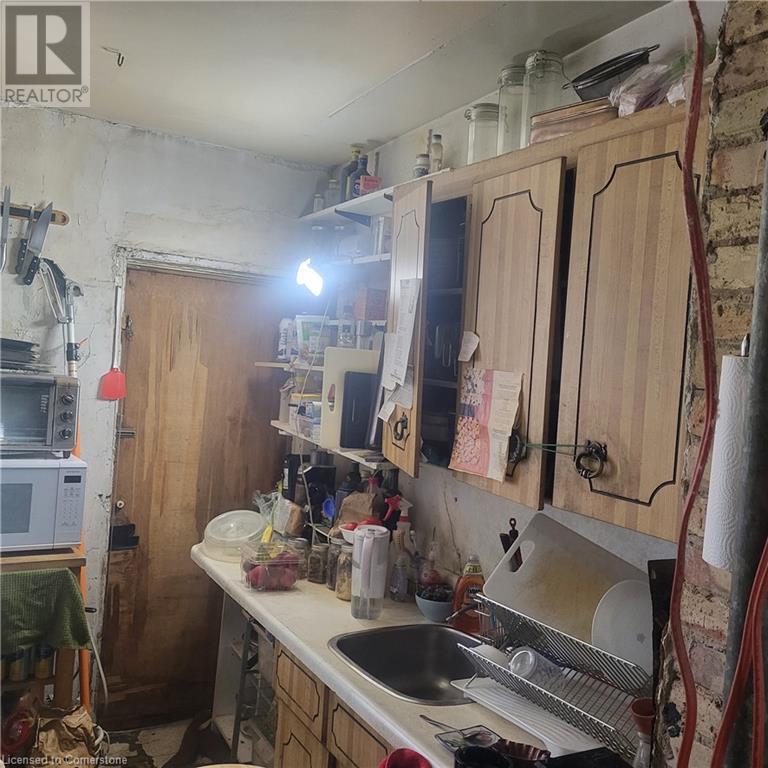 Property at 325 BOON Avenue image 5