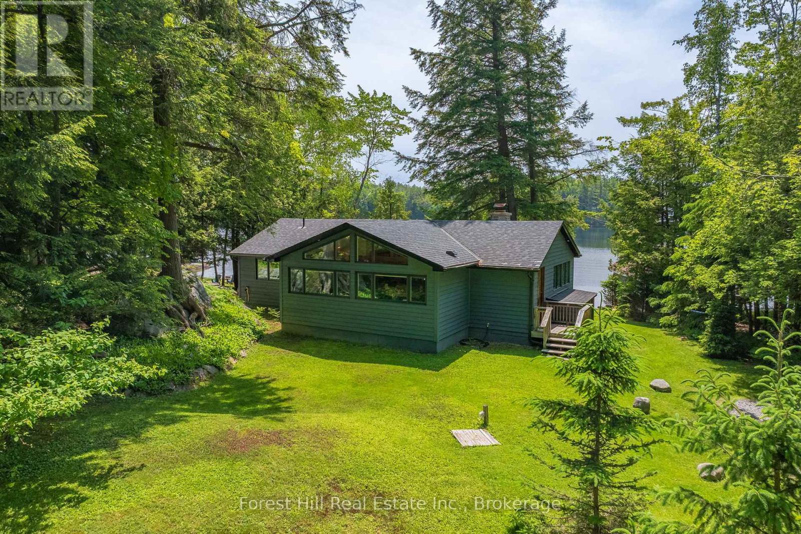 1050 Fair-Lee Park Road, Muskoka Lakes, Ontario  P0B 1G0 - Photo 33 - X12247370