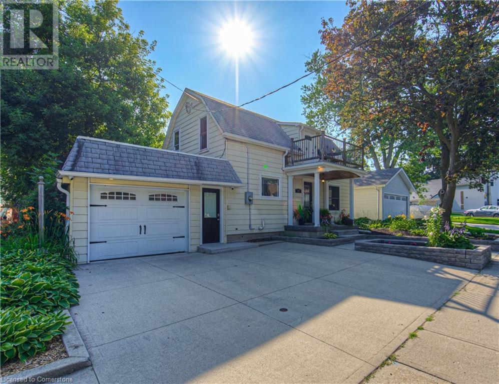 Property at 12 QUEEN Street image 2