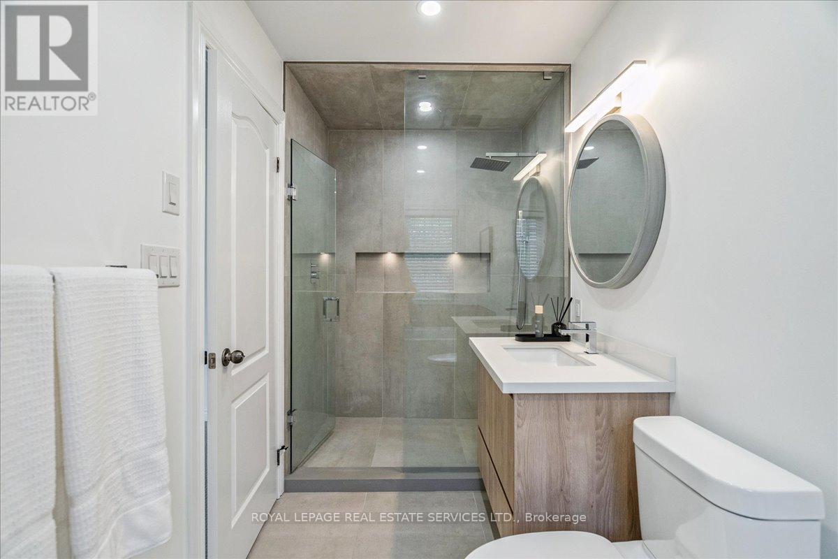 3066 Highvalley Road, Oakville, Ontario  L6M 5H3 - Photo 18 - W12306697