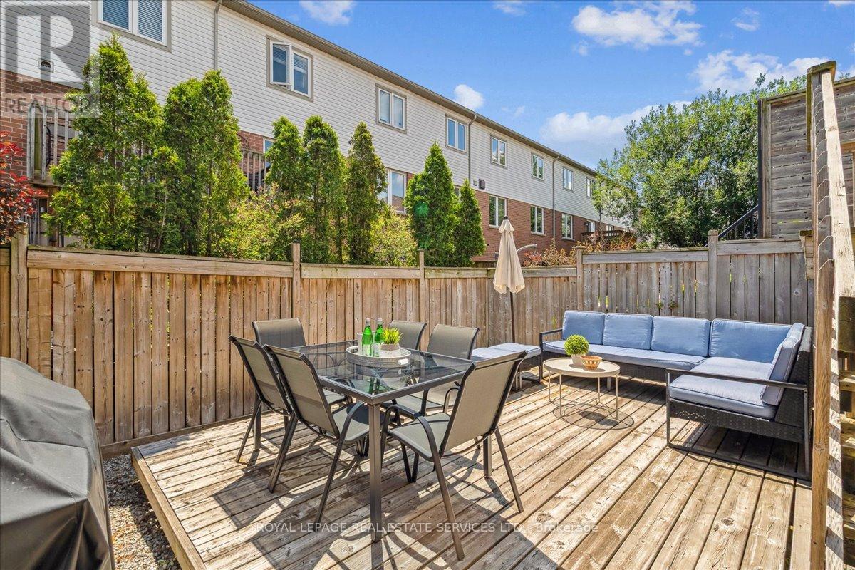3066 Highvalley Road, Oakville, Ontario  L6M 5H3 - Photo 23 - W12306697
