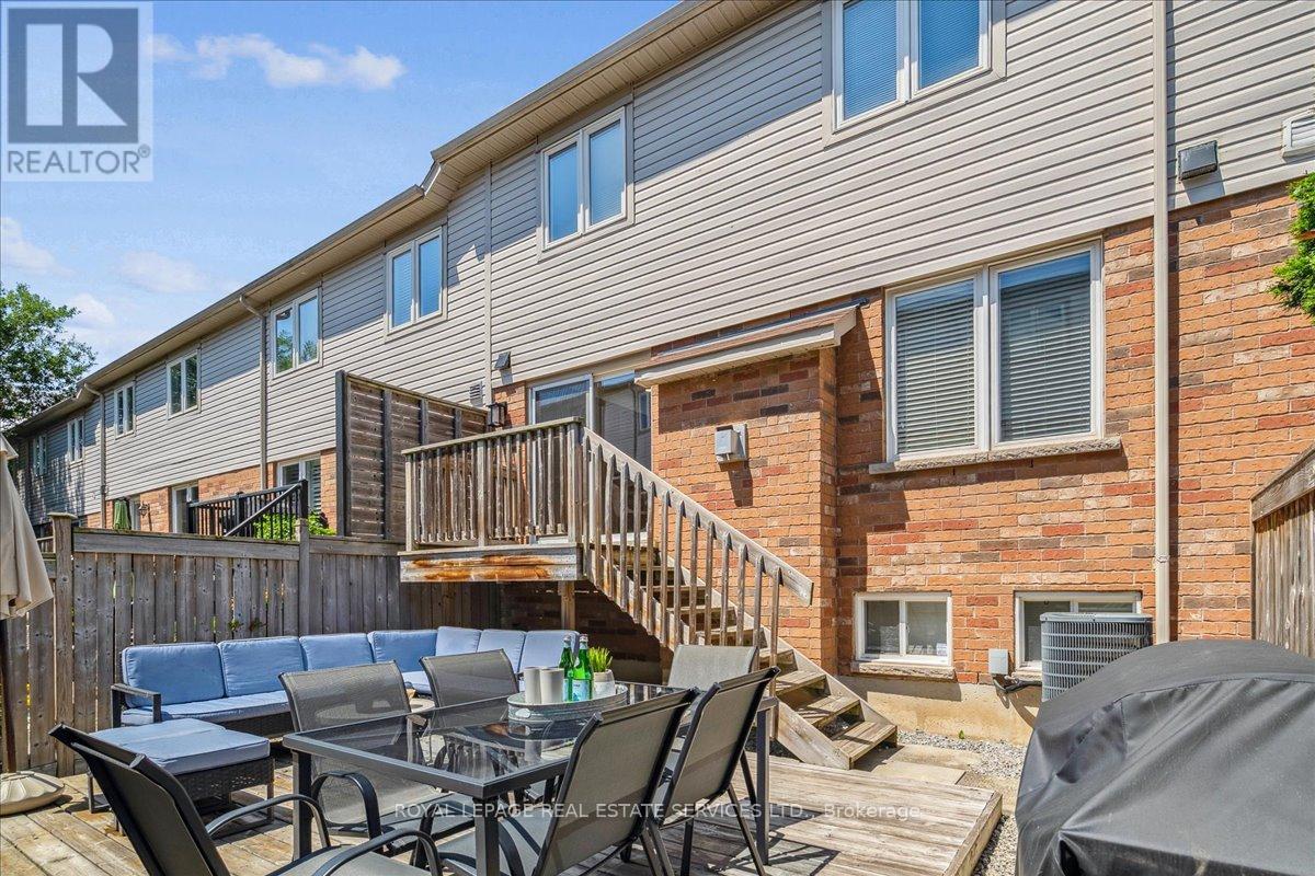 3066 Highvalley Road, Oakville, Ontario  L6M 5H3 - Photo 24 - W12306697