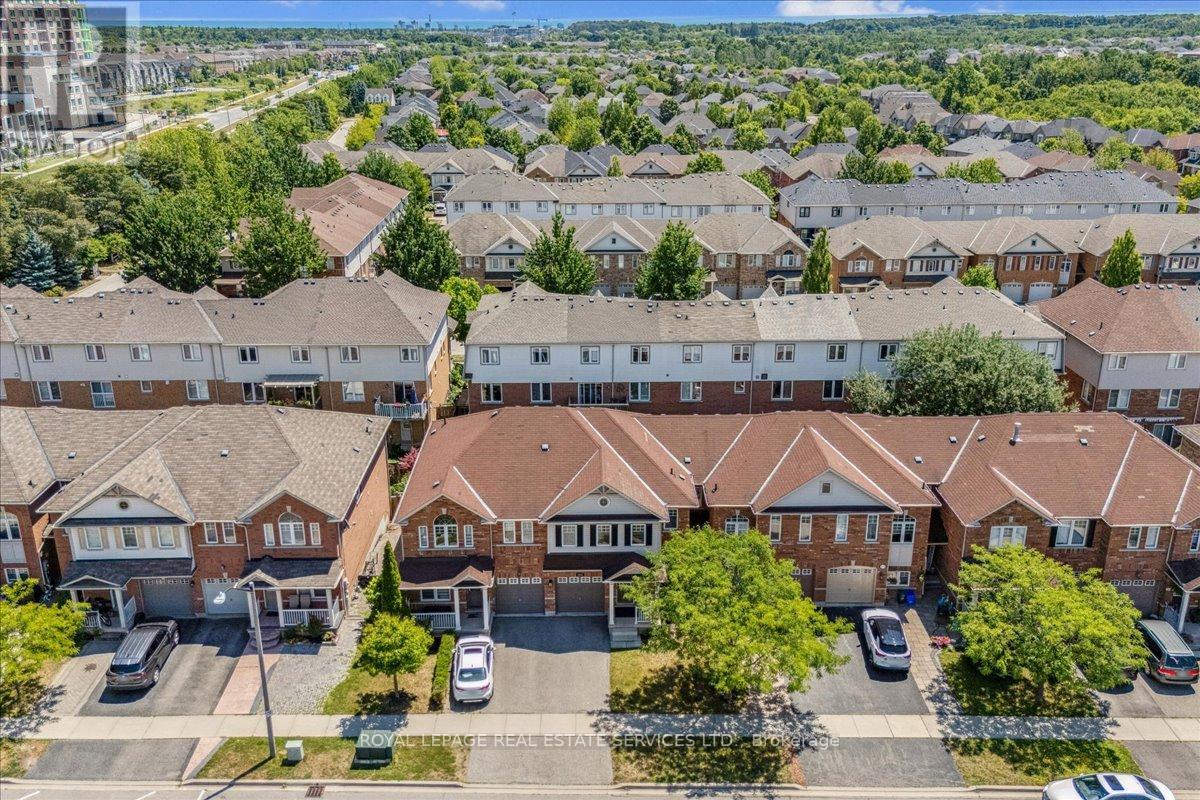3066 Highvalley Road, Oakville, Ontario  L6M 5H3 - Photo 29 - W12306697