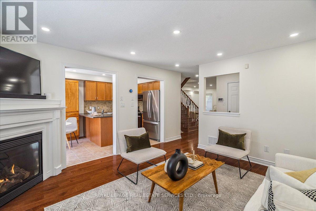 3066 Highvalley Road, Oakville, Ontario  L6M 5H3 - Photo 6 - W12306697