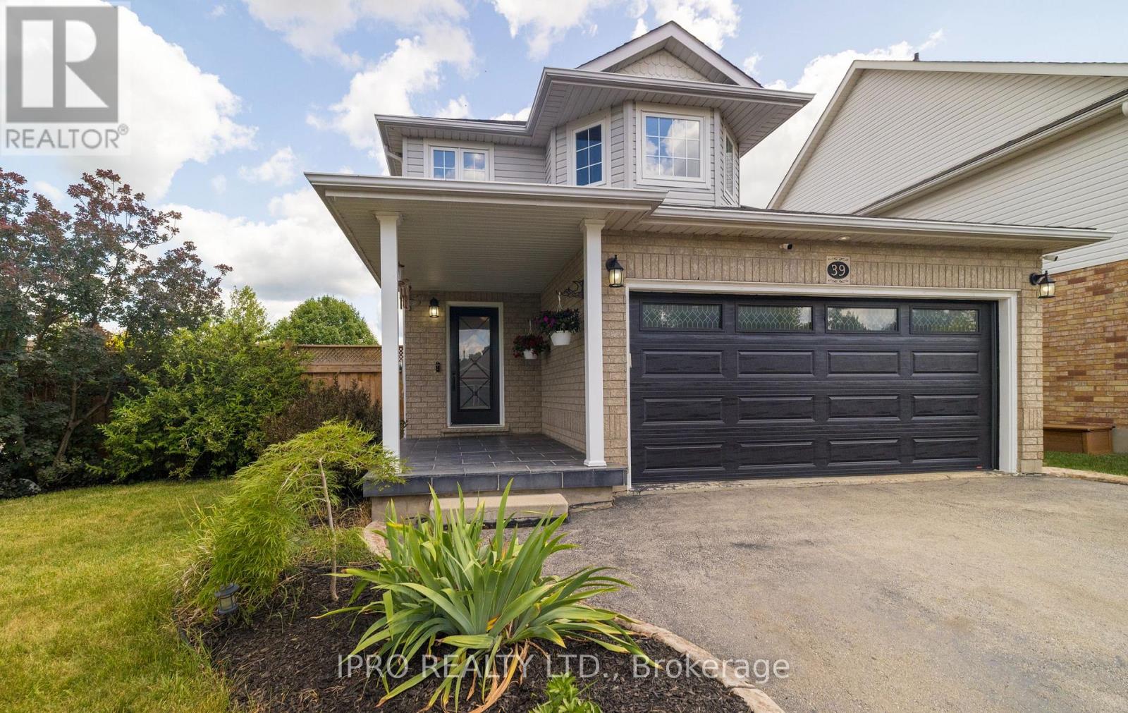 Property at 39 BEARDMORE CRESCENT image 1