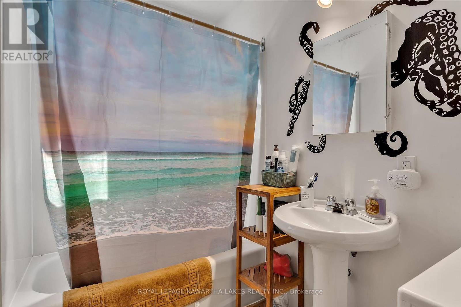 455 Cordach Crescent, Peterborough (Town Ward 3), Ontario  K9H 3A4 - Photo 16 - X12306759