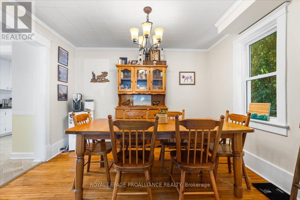 46 Victoria Street, Quinte West, Ontario  K0K 2C0 - Photo 11 - X12306803