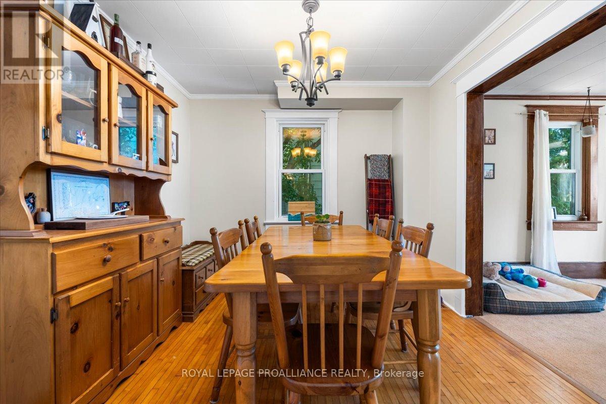 46 Victoria Street, Quinte West, Ontario  K0K 2C0 - Photo 12 - X12306803