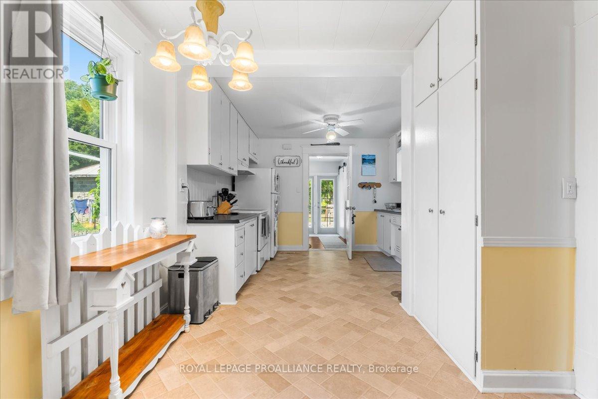 46 Victoria Street, Quinte West, Ontario  K0K 2C0 - Photo 13 - X12306803