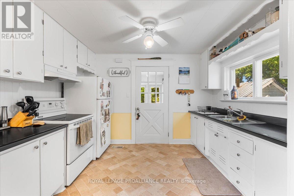 46 Victoria Street, Quinte West, Ontario  K0K 2C0 - Photo 18 - X12306803