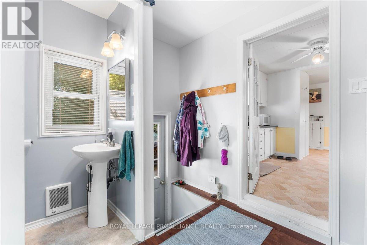 46 Victoria Street, Quinte West, Ontario  K0K 2C0 - Photo 22 - X12306803