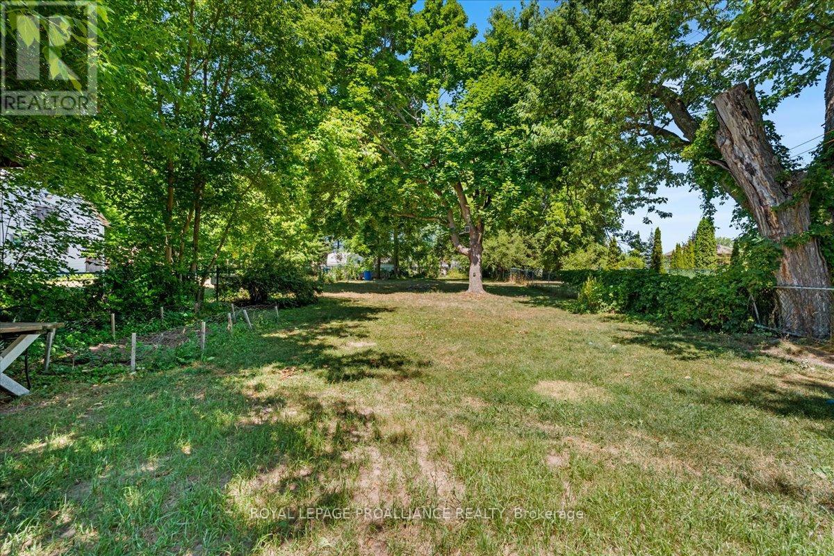 46 Victoria Street, Quinte West, Ontario  K0K 2C0 - Photo 30 - X12306803