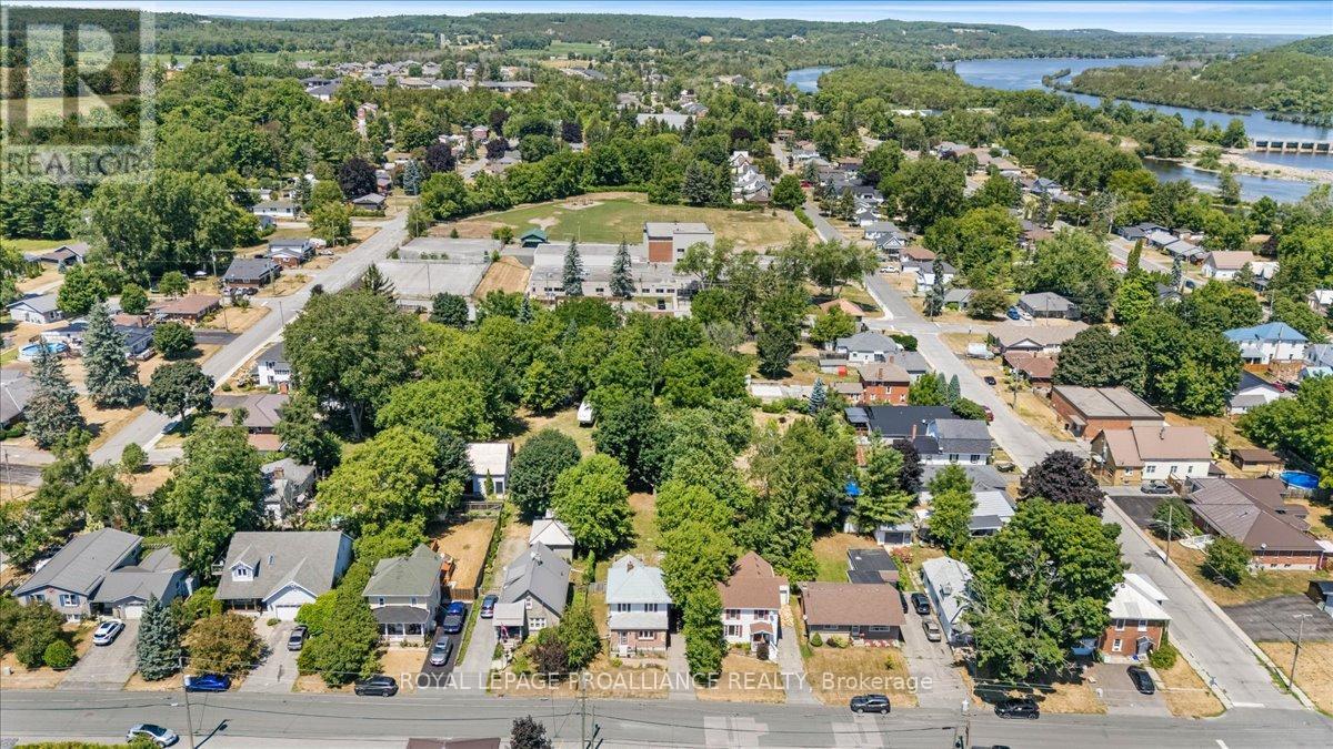 46 Victoria Street, Quinte West, Ontario  K0K 2C0 - Photo 34 - X12306803