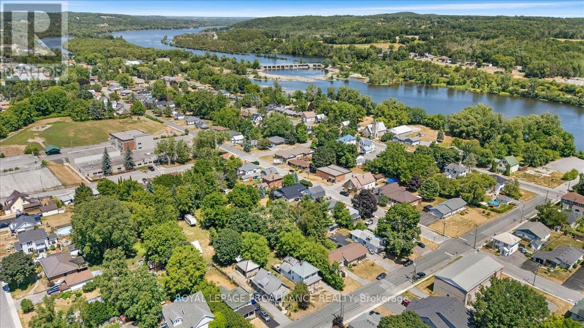 46 Victoria Street, Quinte West, Ontario  K0K 2C0 - Photo 35 - X12306803