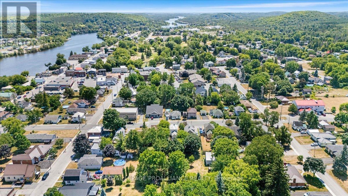 46 Victoria Street, Quinte West, Ontario  K0K 2C0 - Photo 36 - X12306803