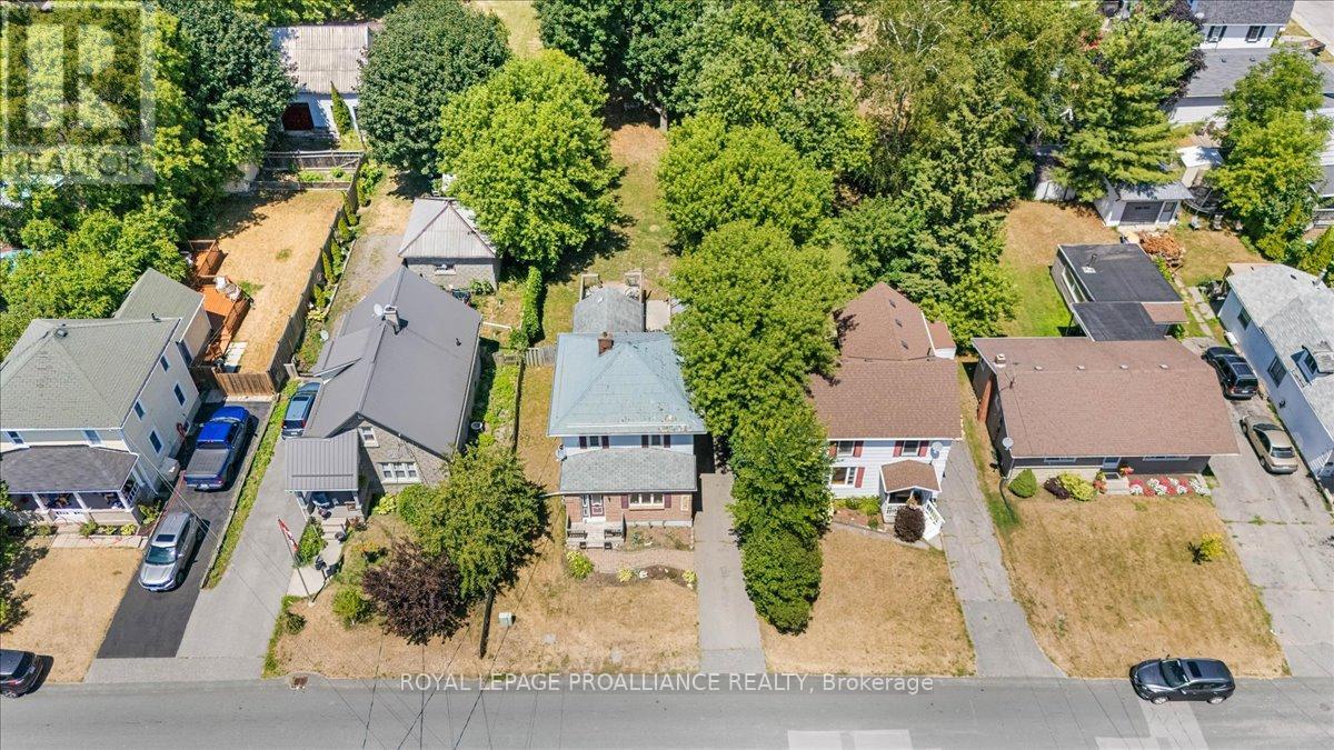 46 Victoria Street, Quinte West, Ontario  K0K 2C0 - Photo 4 - X12306803