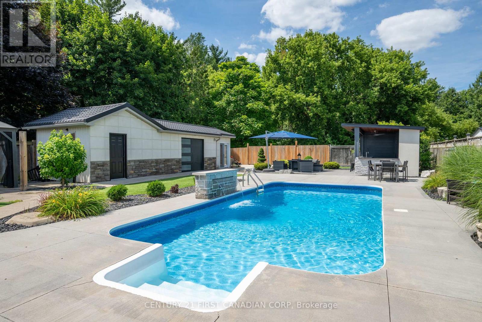 1610 Gore Road, London East, Ontario  N5W 1T8 - Photo 1 - X12306794