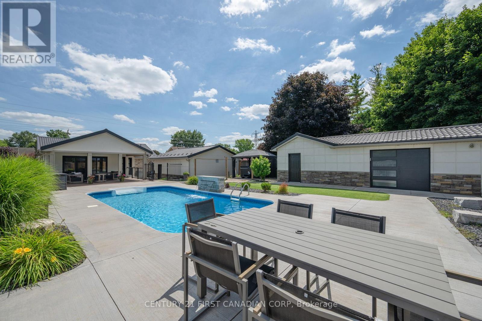 1610 Gore Road, London East, Ontario  N5W 1T8 - Photo 12 - X12306794