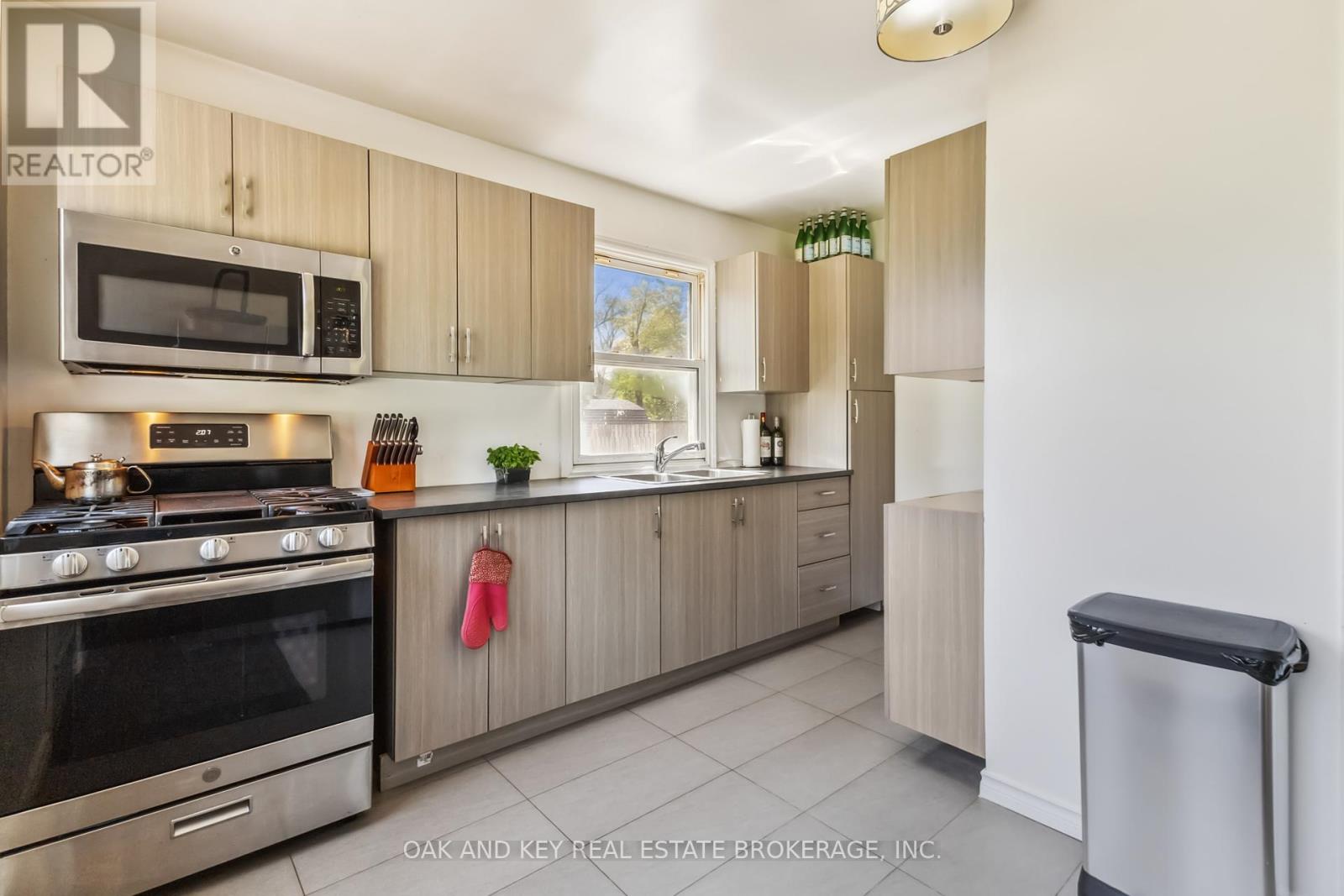 130 Wellington Street, Southwest Middlesex, Ontario  N0L 2N0 - Photo 25 - X12306816