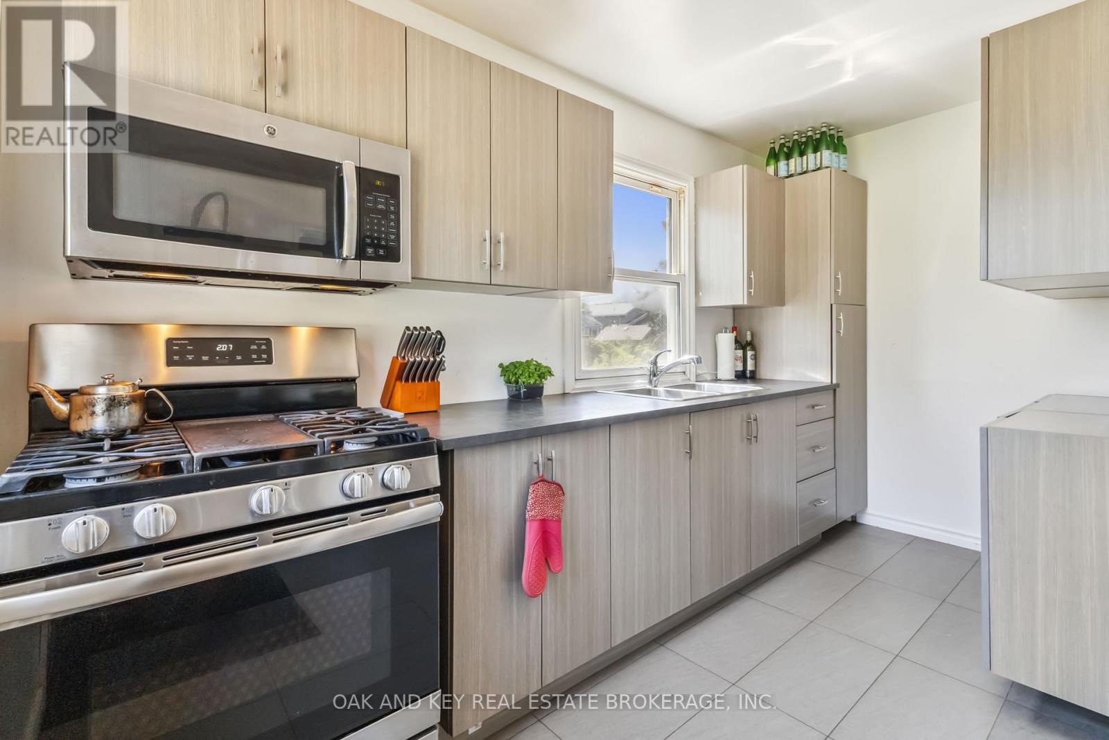 130 Wellington Street, Southwest Middlesex, Ontario  N0L 2N0 - Photo 26 - X12306816