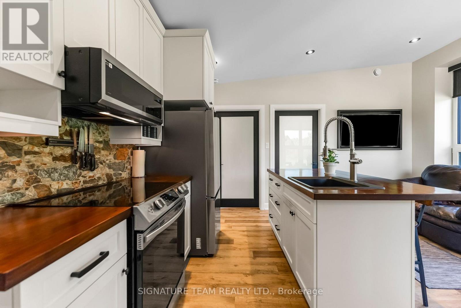 902 Grants Settlement Road, Whitewater Region, Ontario  K0J 1V0 - Photo 15 - X12306776
