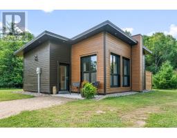 902 GRANTS SETTLEMENT ROAD, Whitewater Region, Ontario