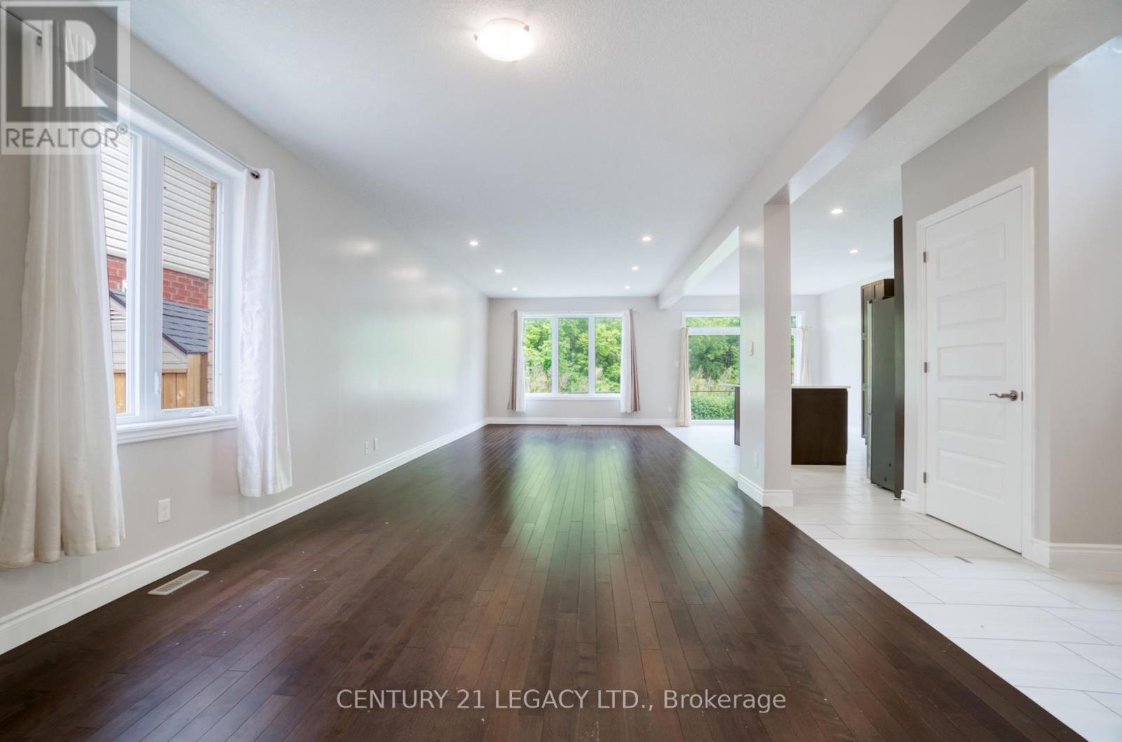 Property at 1606 FINLEY CRESCENT image 4