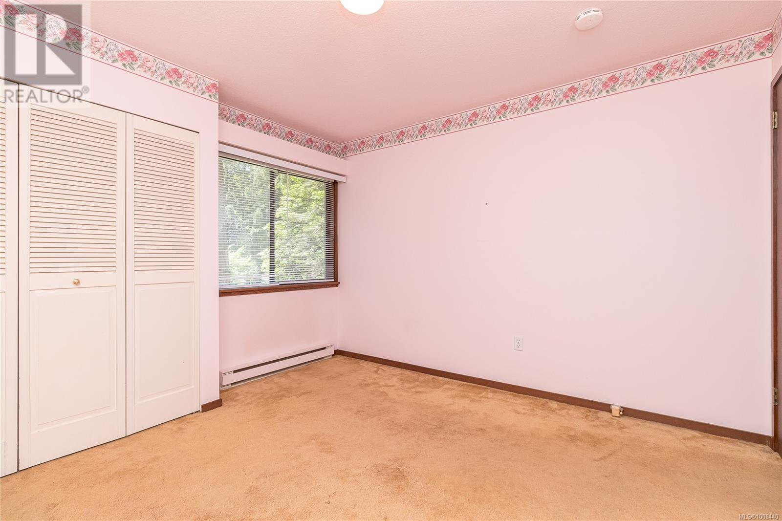 Property at 4487 Shadywood Pl image 5