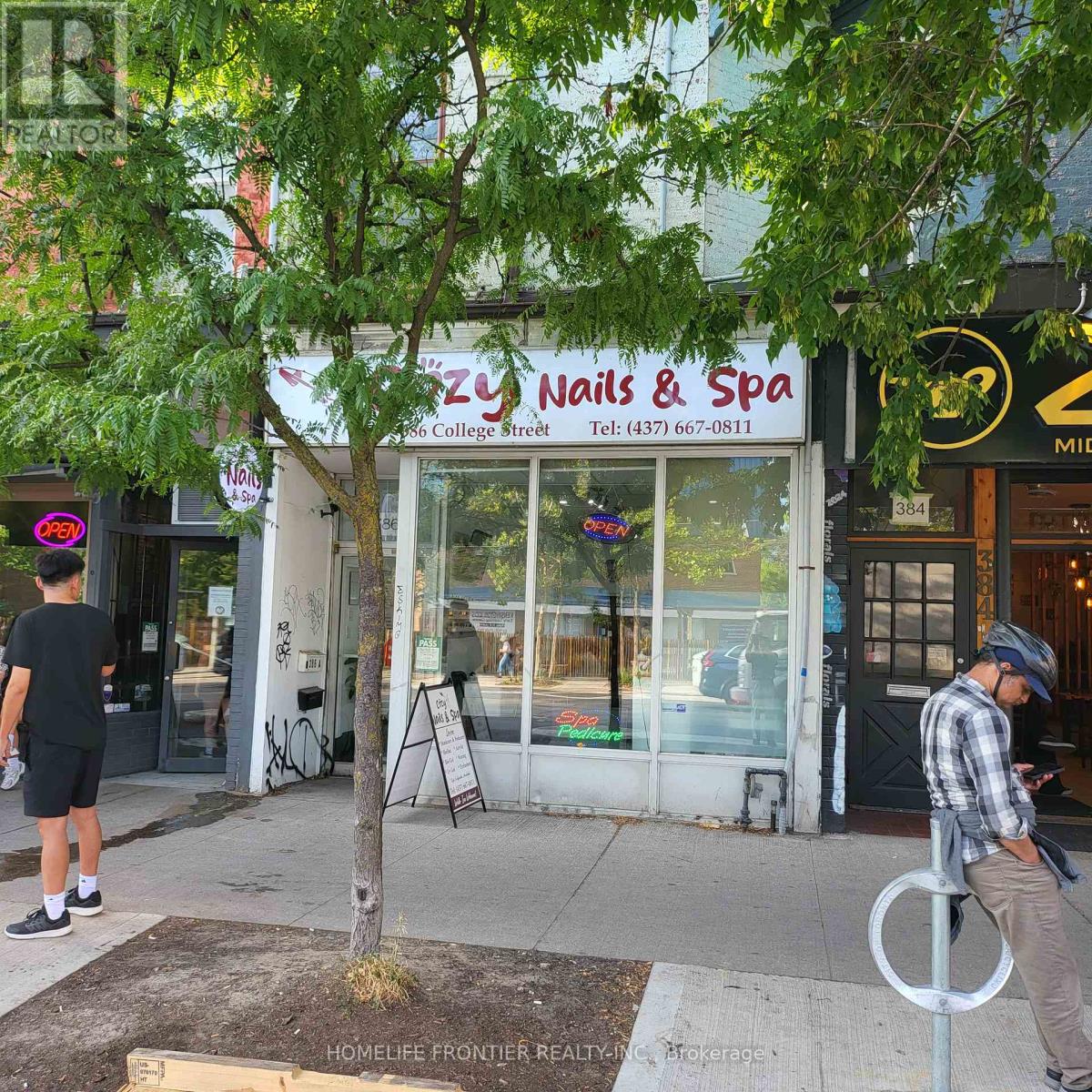 386 College Street, Toronto, Ontario  M5T 1S7 - Photo 2 - C12253462