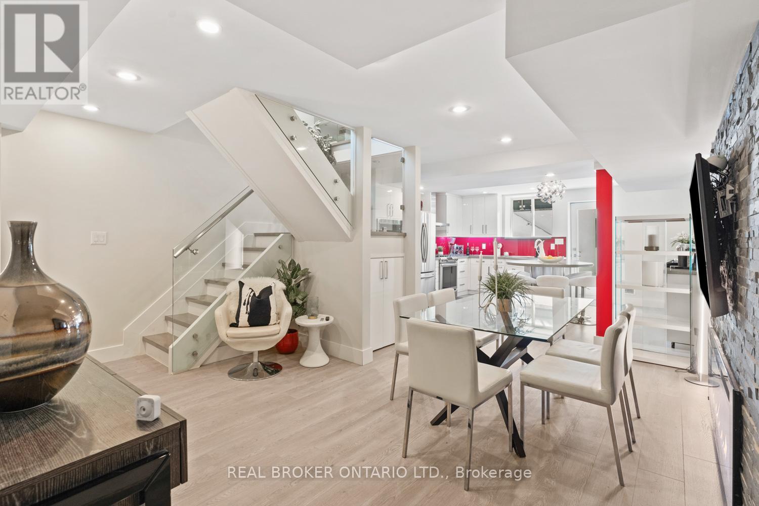 Property at 1837 GERRARD STREET E image 4