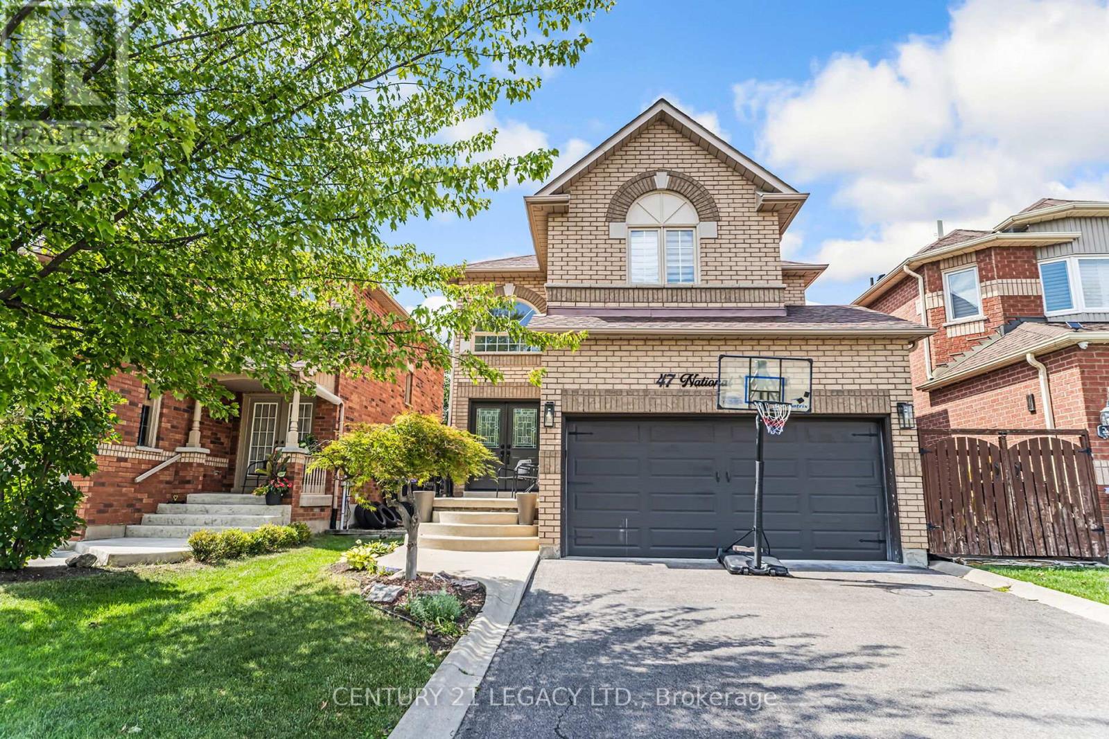 47 NATIONAL CRESCENT, Brampton, Ontario