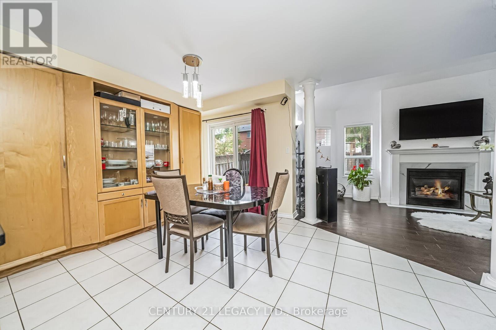 47 National Crescent, Brampton, Ontario  L7A 1J2 - Photo 13 - W12304239