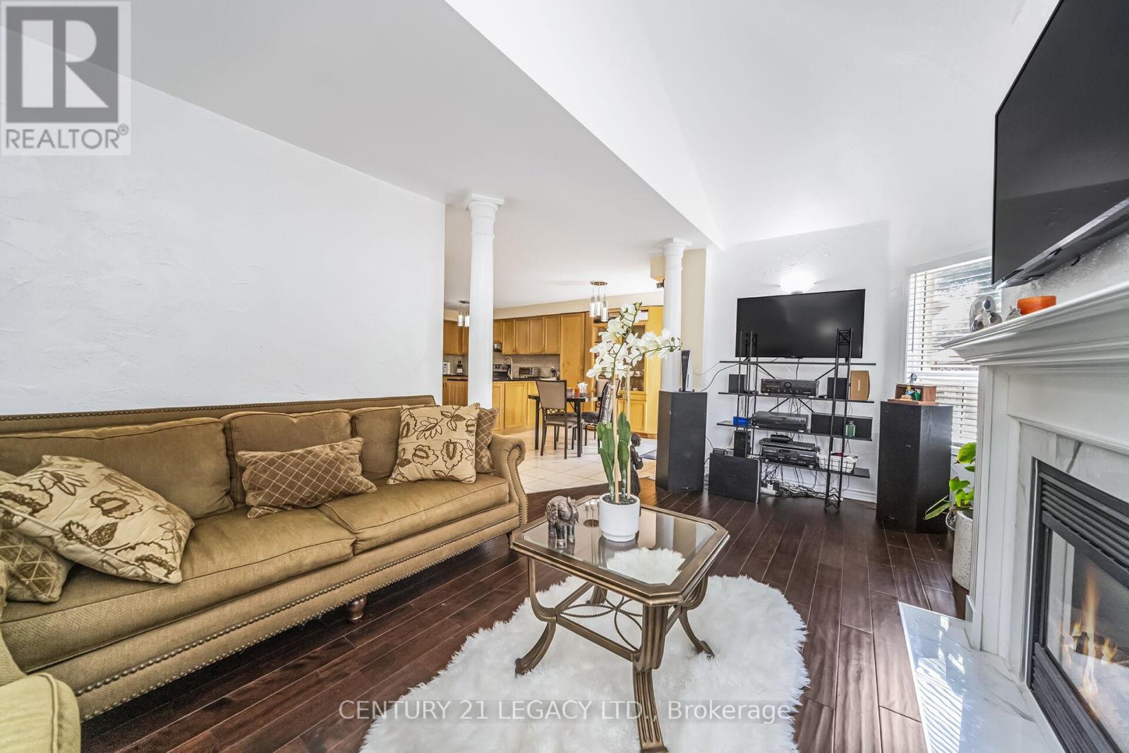 47 National Crescent, Brampton, Ontario  L7A 1J2 - Photo 18 - W12304239