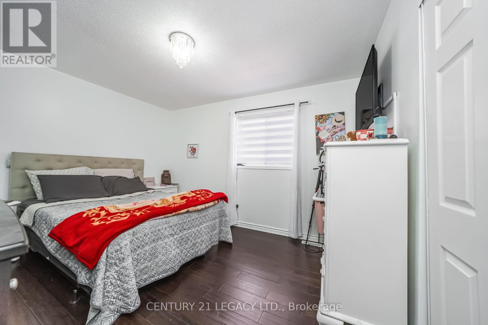 47 National Crescent, Brampton, Ontario  L7A 1J2 - Photo 26 - W12304239