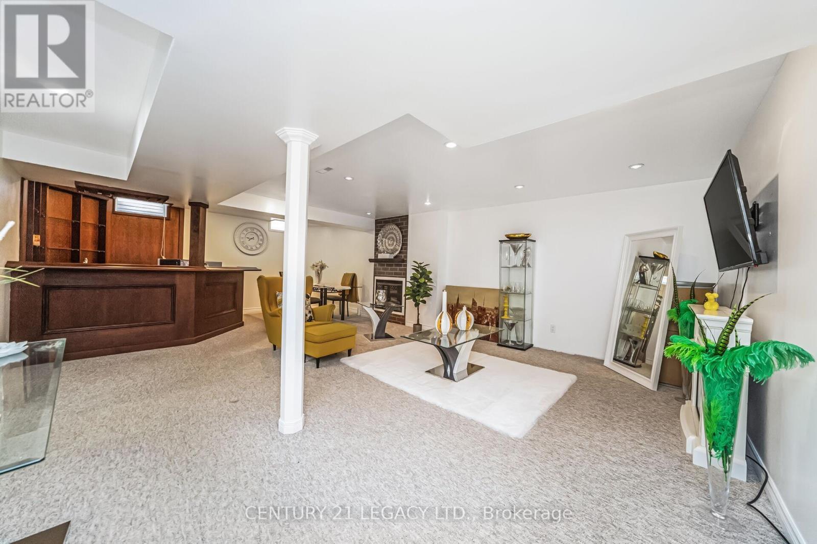 47 National Crescent, Brampton, Ontario  L7A 1J2 - Photo 34 - W12304239
