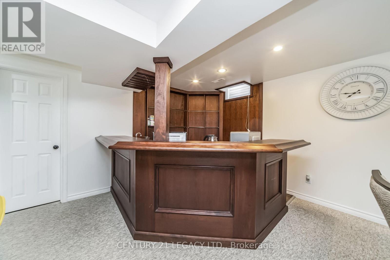 47 National Crescent, Brampton, Ontario  L7A 1J2 - Photo 38 - W12304239