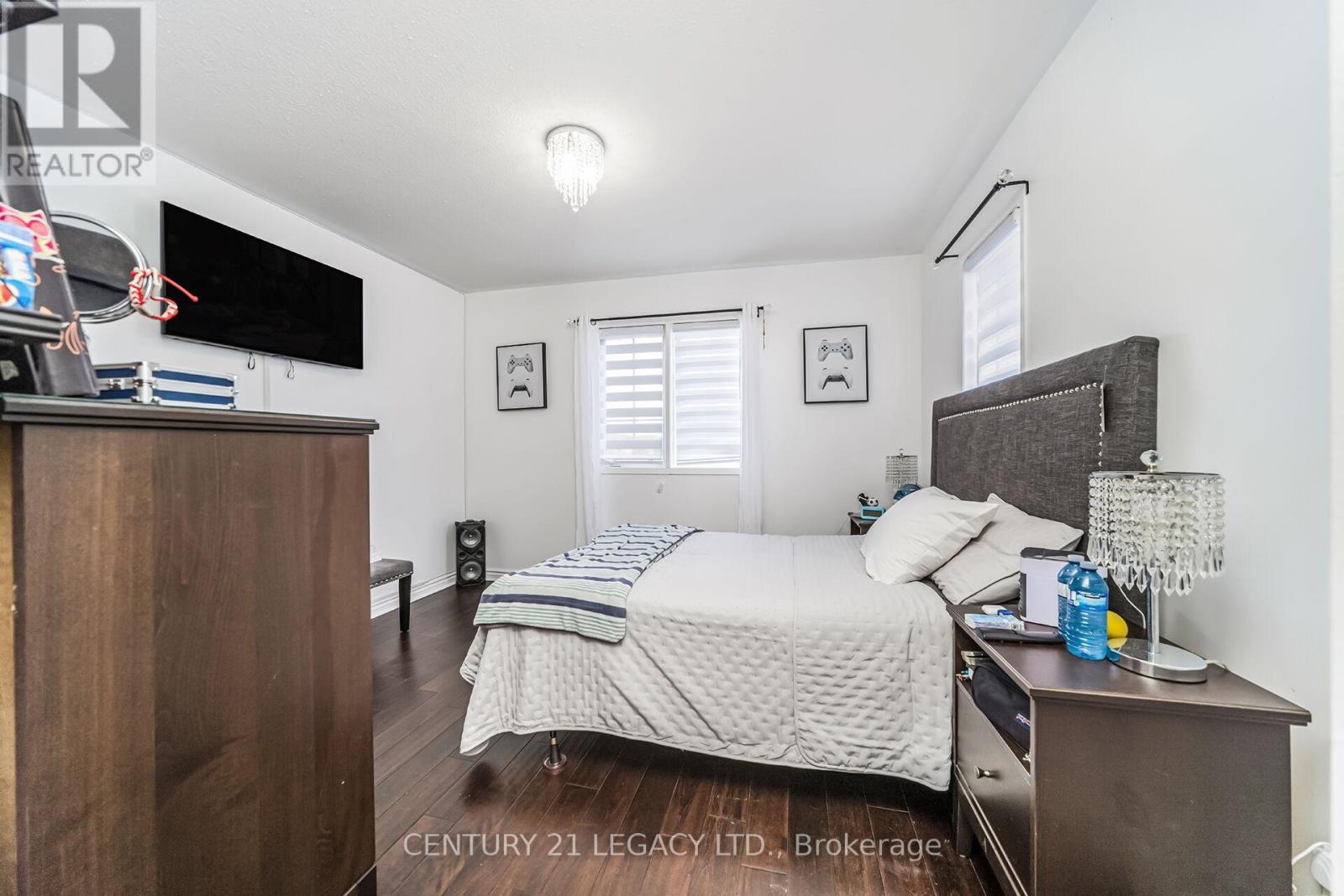 47 National Crescent, Brampton, Ontario  L7A 1J2 - Photo 24 - W12304239