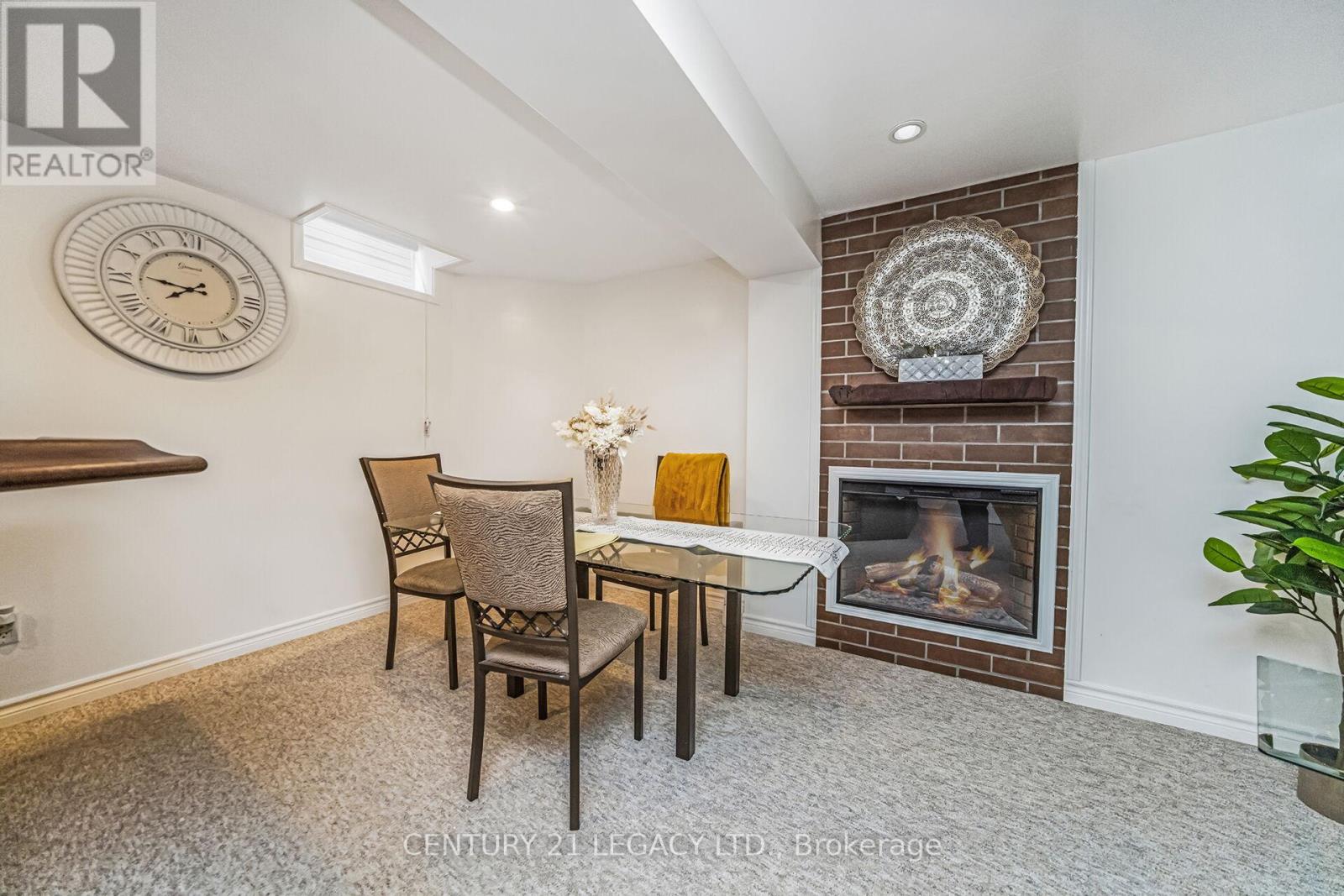 47 National Crescent, Brampton, Ontario  L7A 1J2 - Photo 37 - W12304239