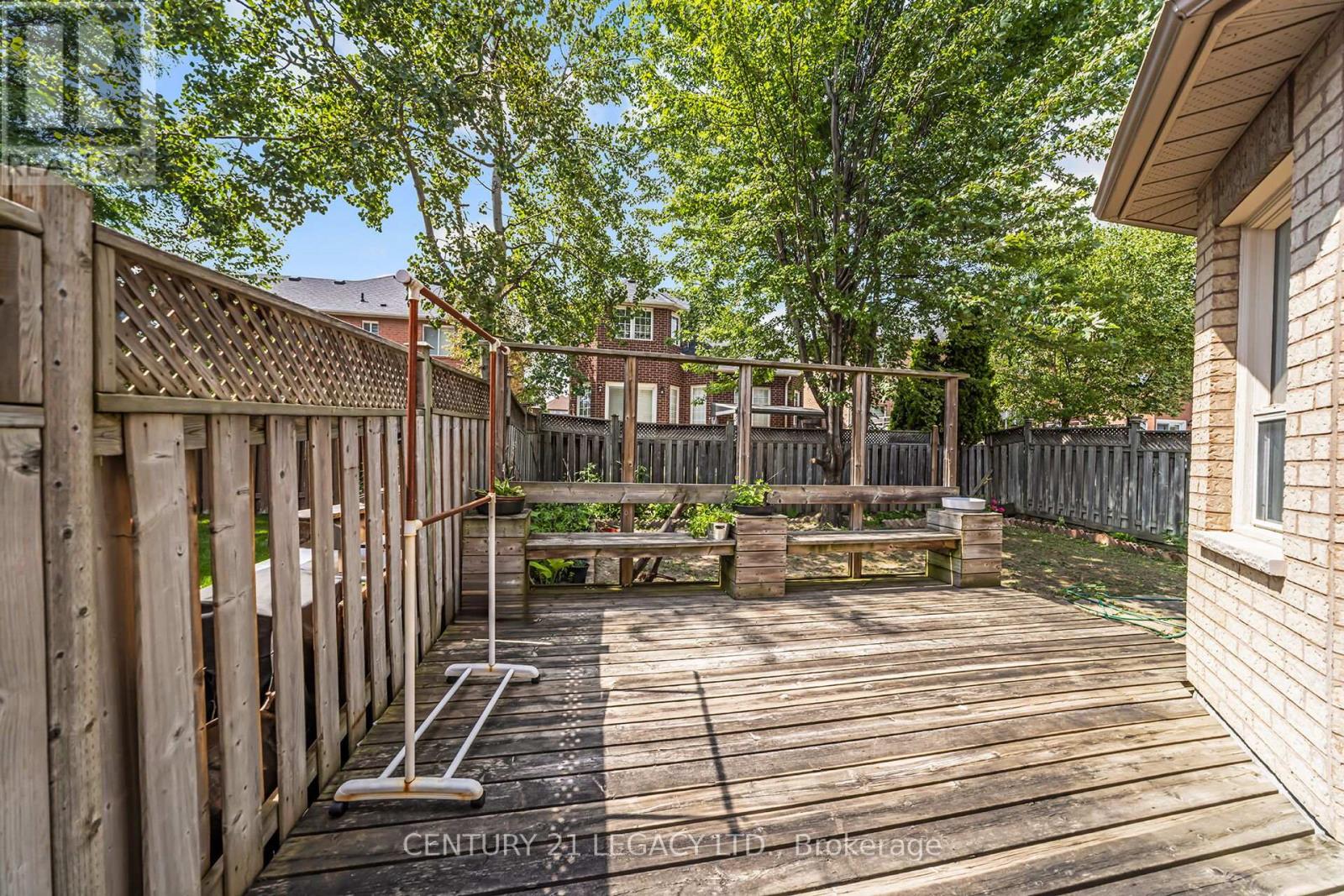47 National Crescent, Brampton, Ontario  L7A 1J2 - Photo 41 - W12304239