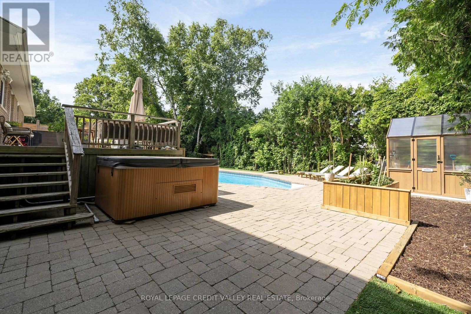 47 Larry Street, Caledon, Ontario  L7C 1K8 - Photo 39 - W12305756