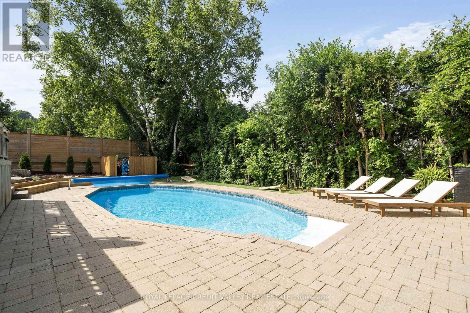 47 Larry Street, Caledon, Ontario  L7C 1K8 - Photo 40 - W12305756